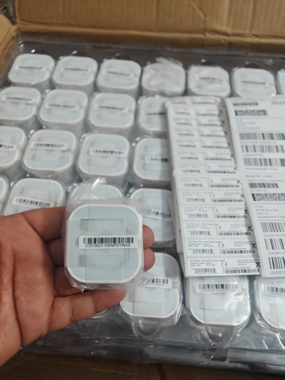 20W USB-C Power Adapter (UK 3-Pin Plug)